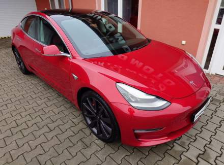 Tesla - Model 3