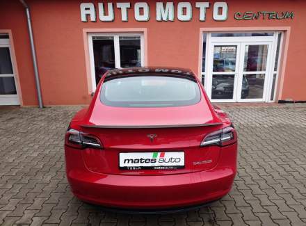 Tesla - Model 3