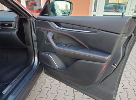 Maserati - Levante