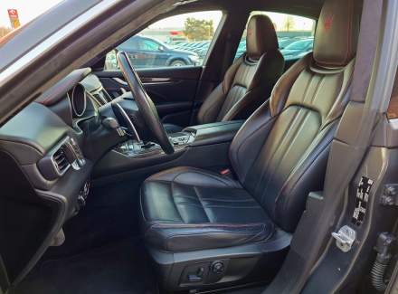 Maserati - Levante