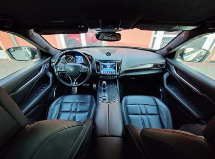Maserati - Levante
