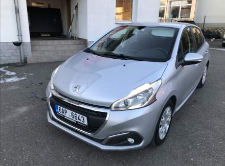 Peugeot - 208