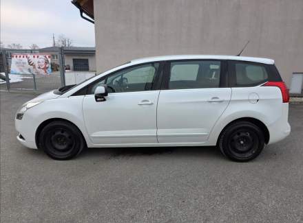 Peugeot - 5008