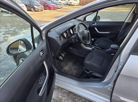 Peugeot - 308