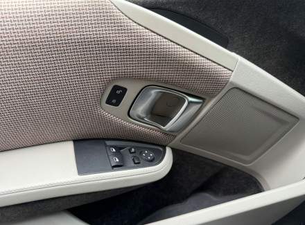 BMW - i3