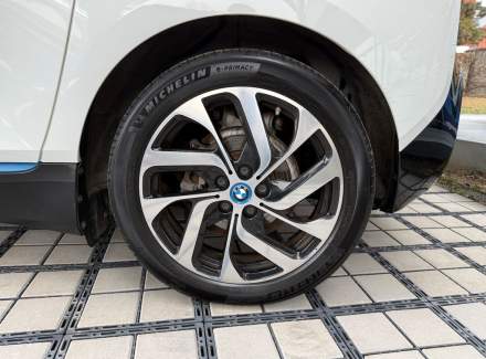 BMW - i3