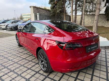 Tesla - Model 3