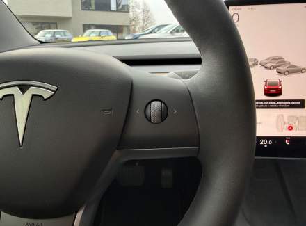 Tesla - Model 3