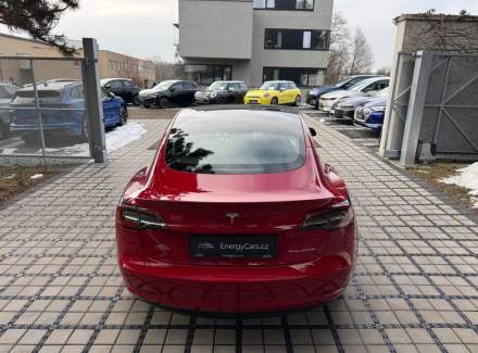 Tesla - Model 3