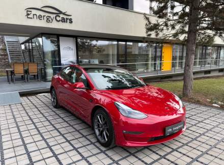 Tesla - Model 3