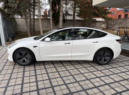 Tesla - Model 3