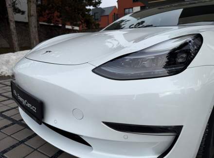 Tesla - Model 3