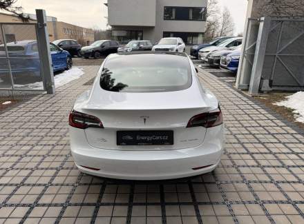 Tesla - Model 3