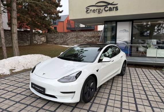 Tesla - Model 3