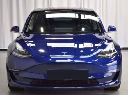 Tesla - Model 3