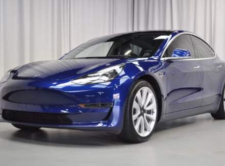Tesla - Model 3
