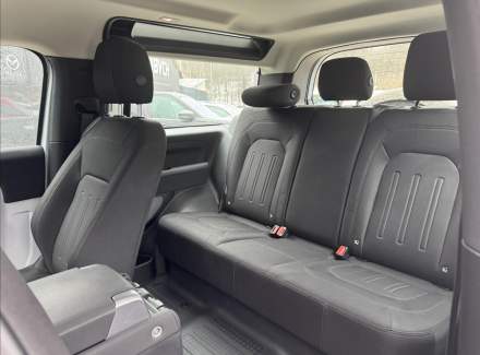 Land Rover - Defender