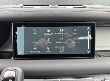 Land Rover - Defender