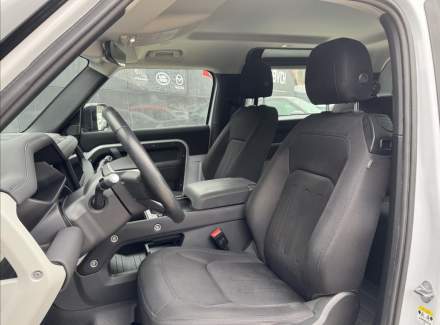 Land Rover - Defender