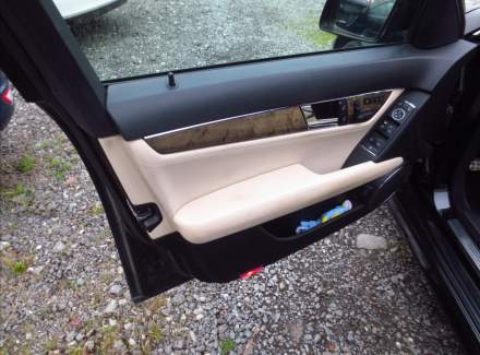 Mercedes-Benz - C-class