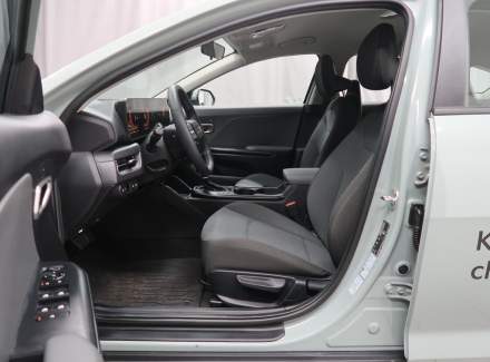 Kia - K4