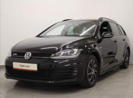 Volkswagen - Golf