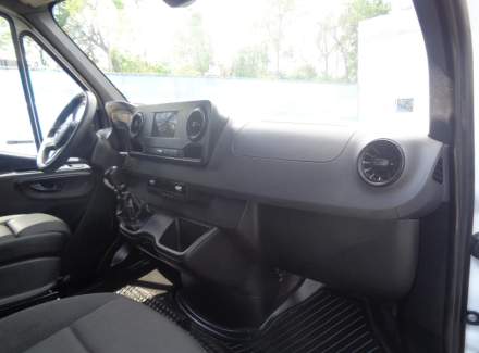 Mercedes-Benz - Sprinter