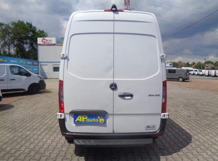 Mercedes-Benz - Sprinter