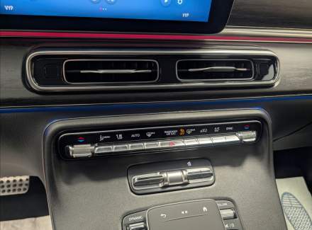 Mercedes-Benz - V-class