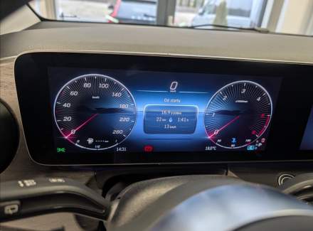 Mercedes-Benz - V-class