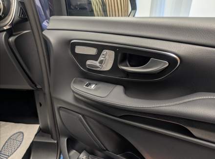 Mercedes-Benz - V-class