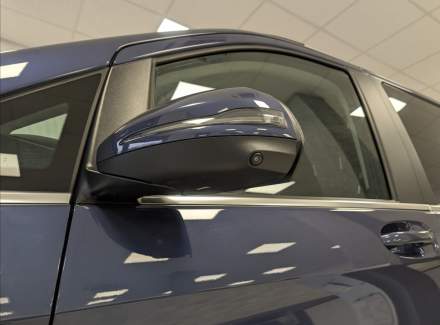 Mercedes-Benz - V-class