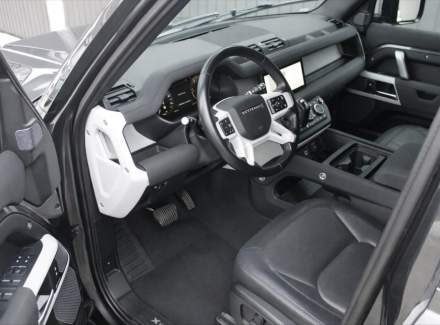 Land Rover - Defender