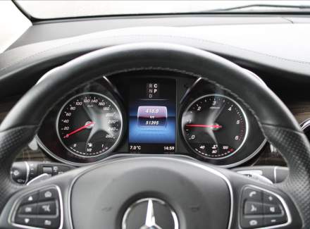 Mercedes-Benz - V-class