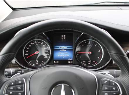 Mercedes-Benz - V-class