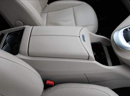 Mercedes-Benz - V-class