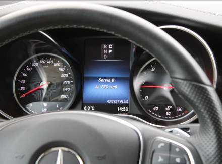 Mercedes-Benz - V-class