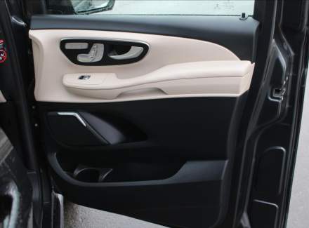 Mercedes-Benz - V-class