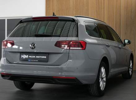 Volkswagen - Passat
