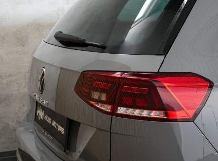 Volkswagen - Passat