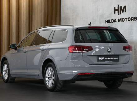 Volkswagen - Passat