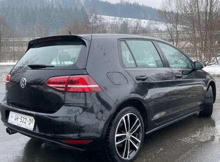 Volkswagen - Golf