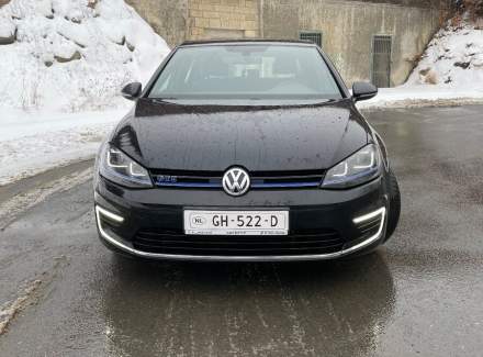 Volkswagen - Golf