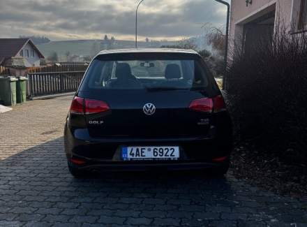 Volkswagen - Golf