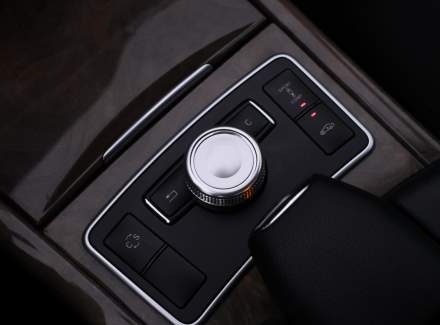 Mercedes-Benz - E-class