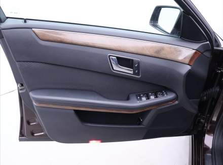 Mercedes-Benz - E-class