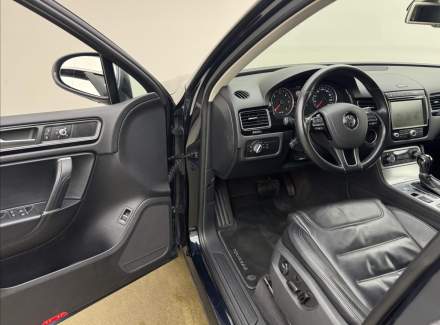 Volkswagen - Touareg