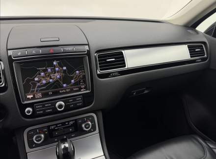 Volkswagen - Touareg