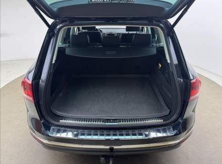 Volkswagen - Touareg