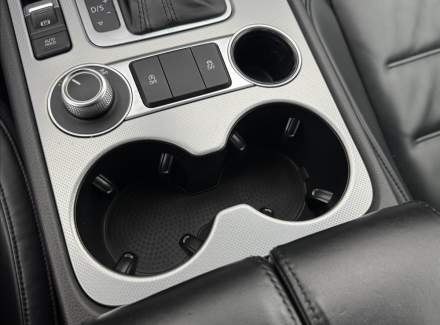 Volkswagen - Touareg